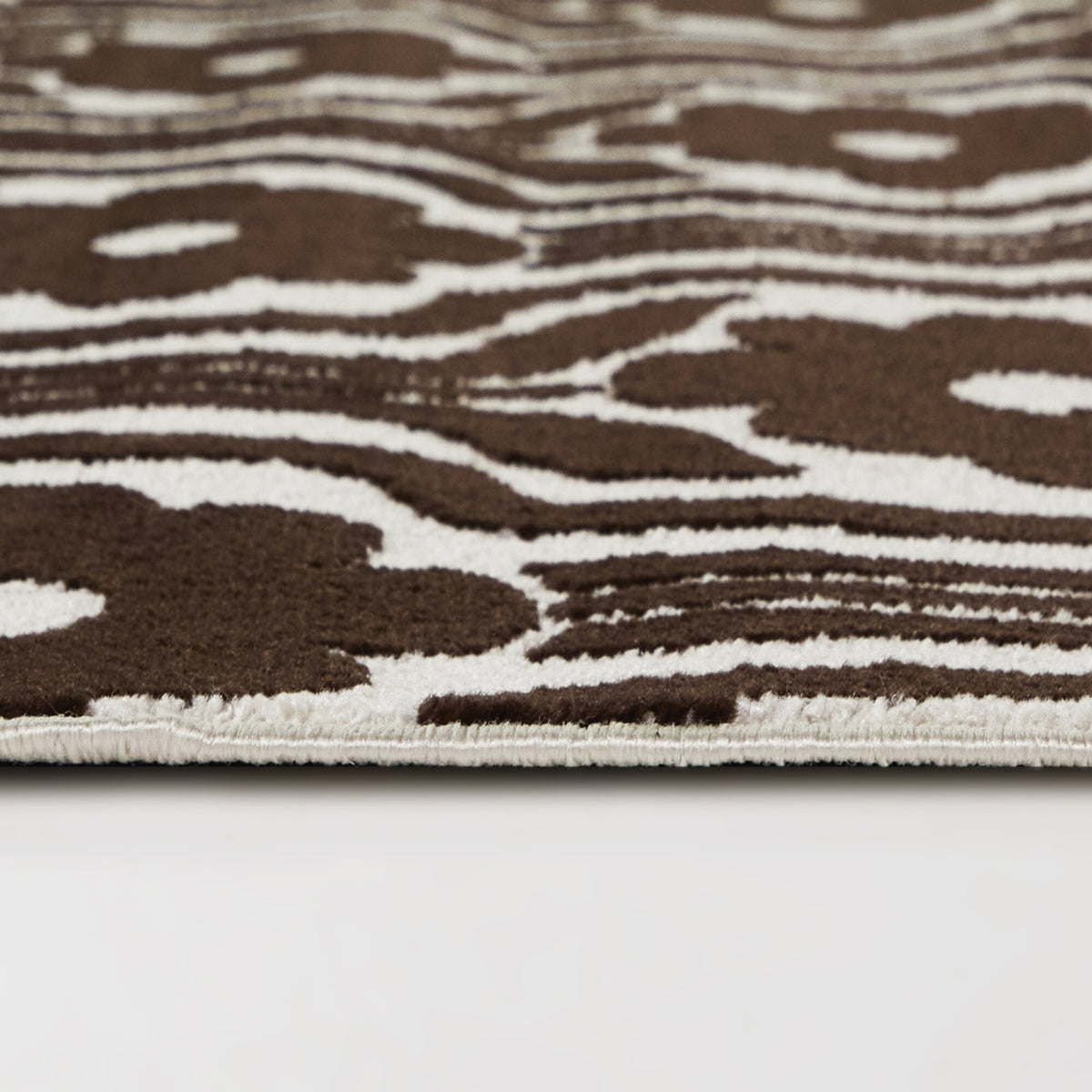 Cartellier Retro Floral Area Rug