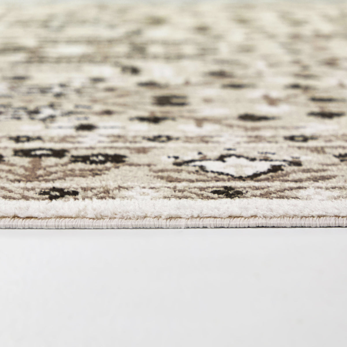 Bezeredi Southwestern Traditional Area Rug