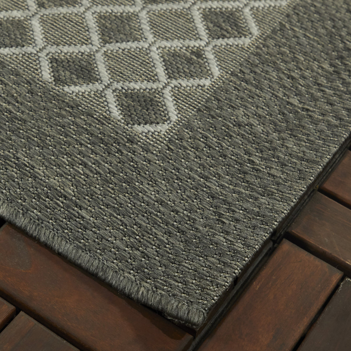 Clark Geometric Patio Area Rug
