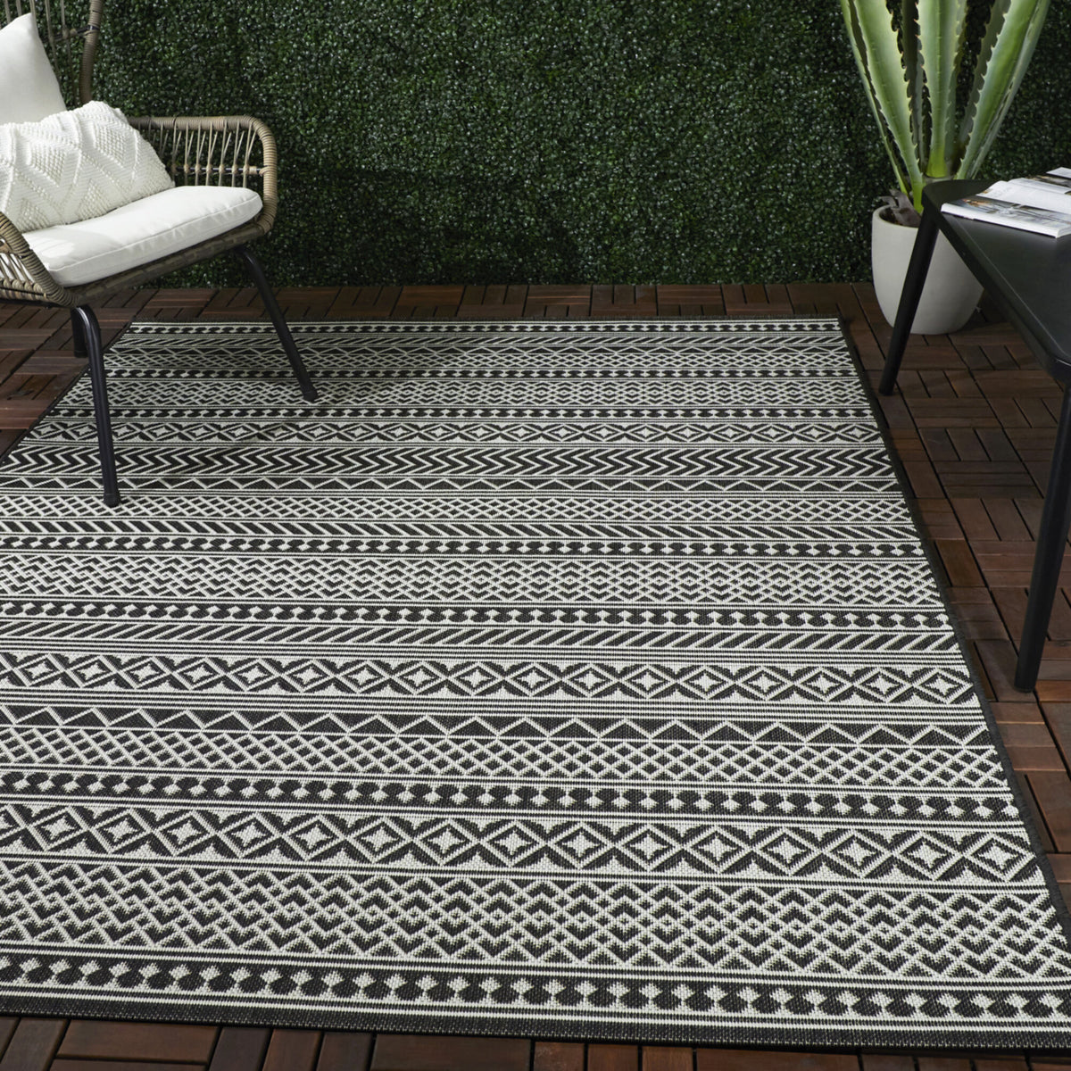 Aiken Transitional Area Rug