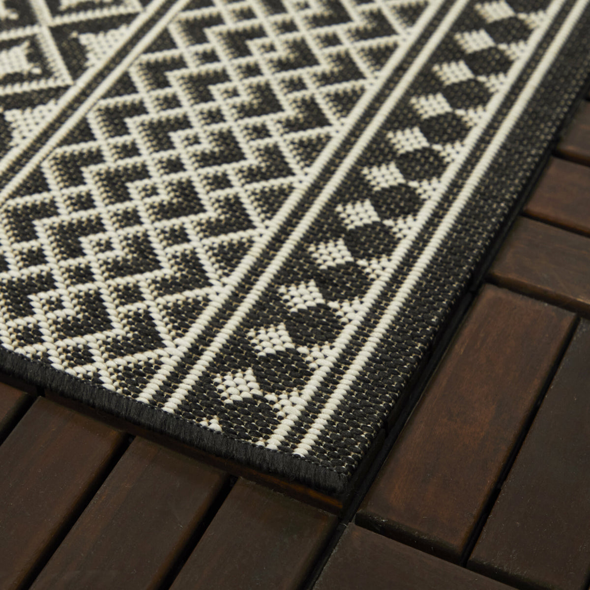 Aiken Transitional Area Rug