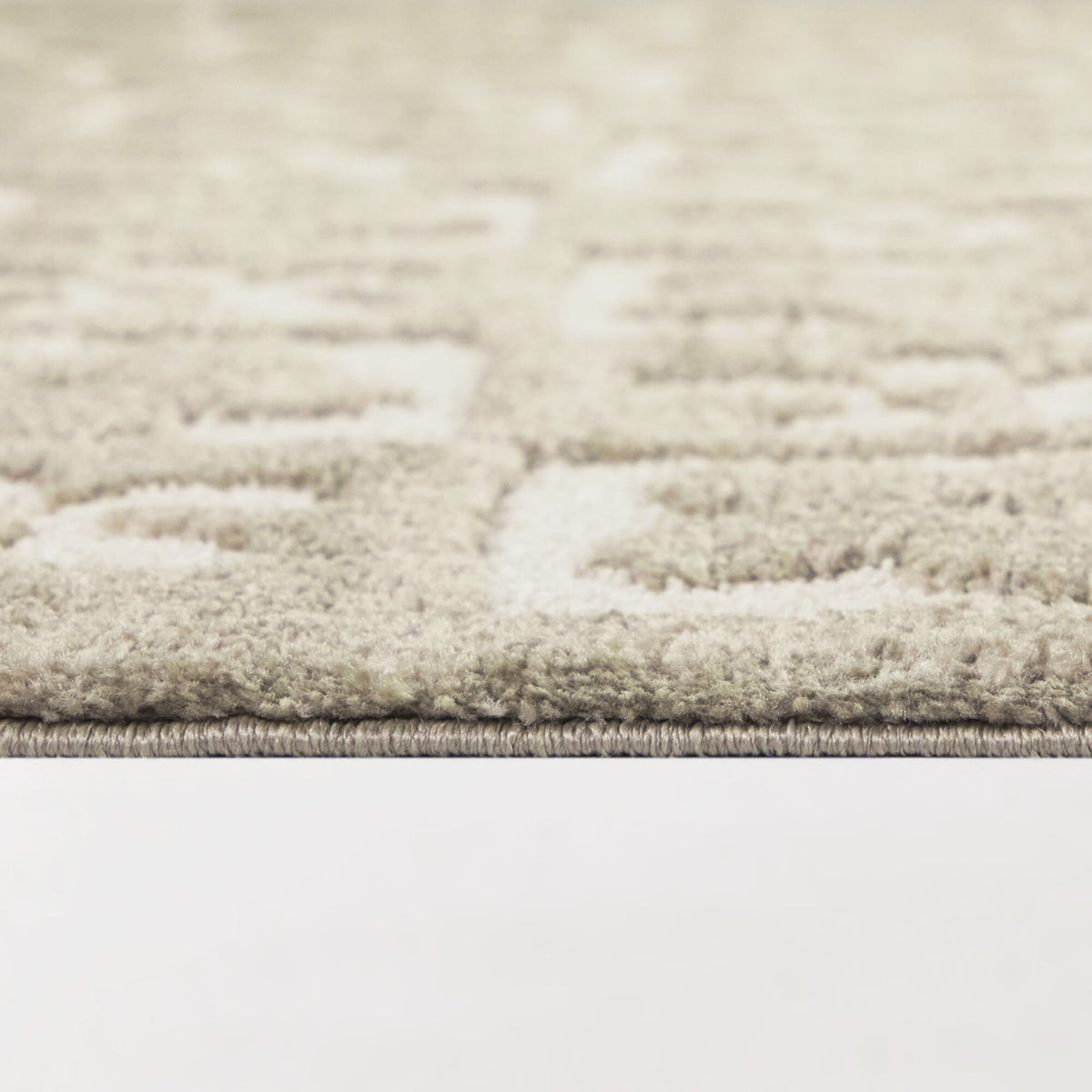 Helen Floral Checkered  Area Rug