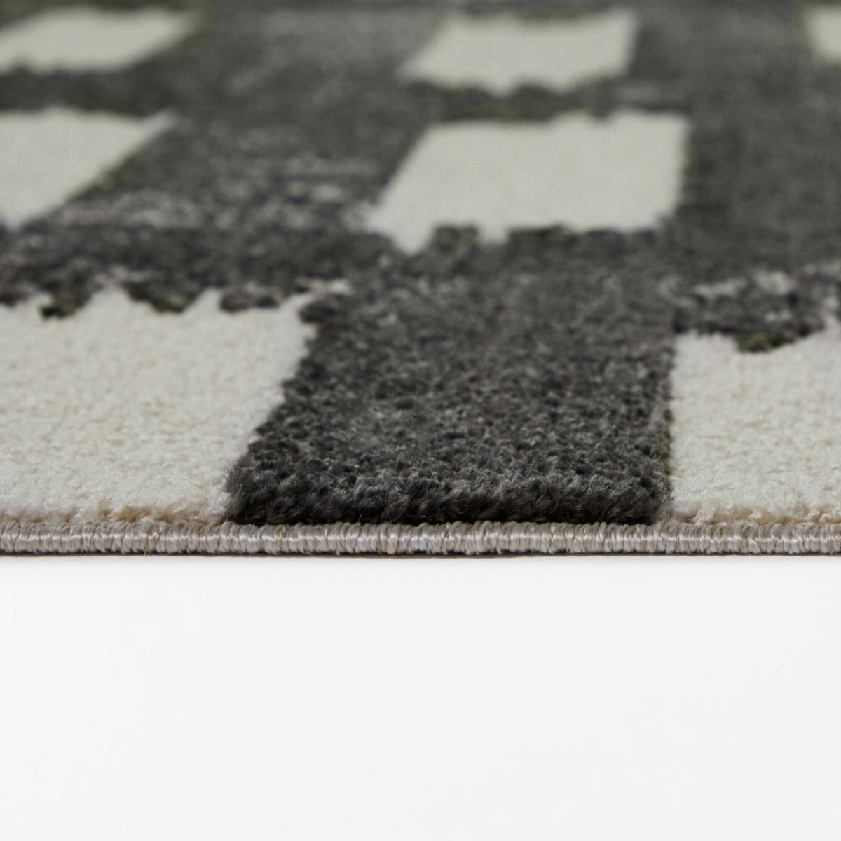 Armand Geometric Ikat Area Rug