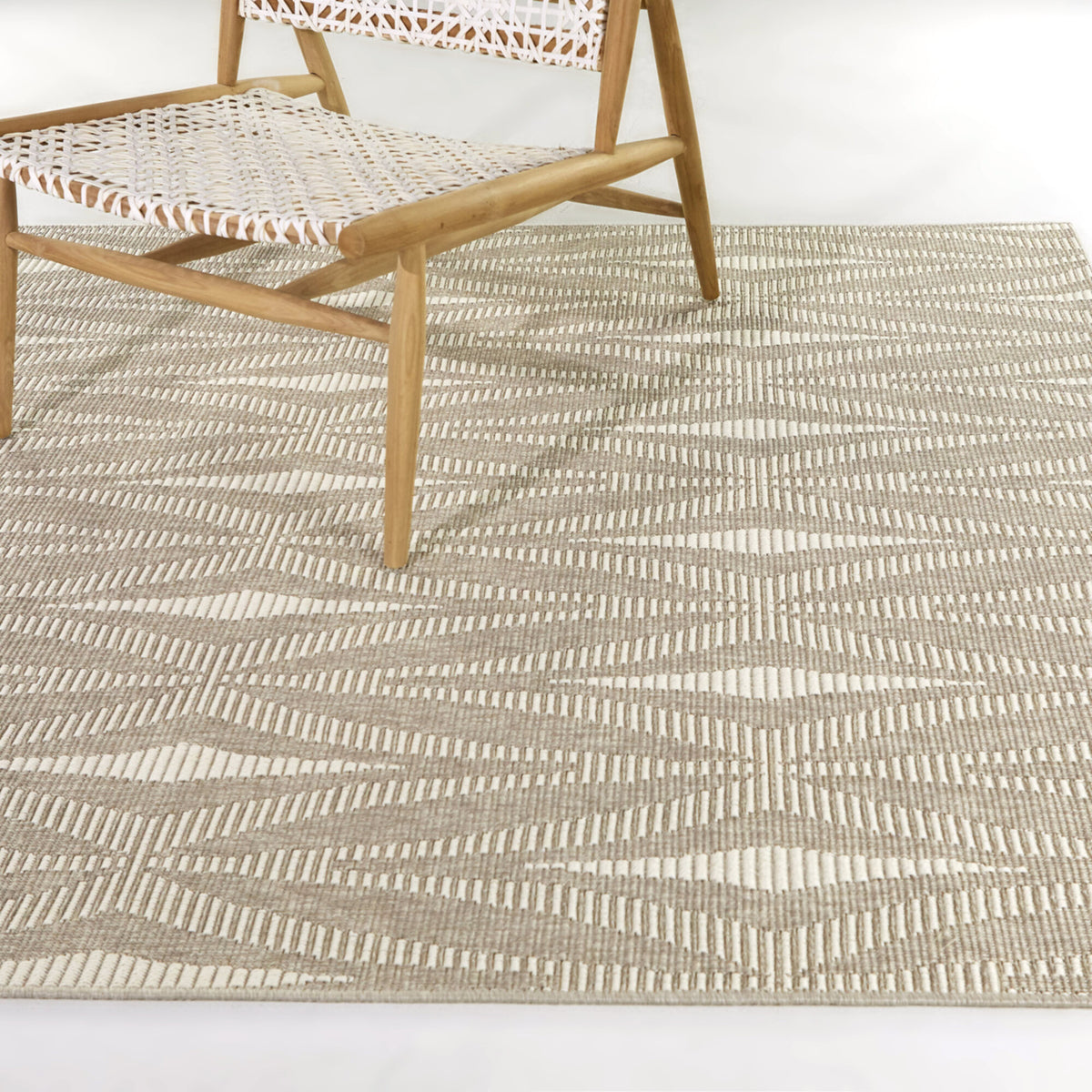 Vicente Patio Diamond Area Rug