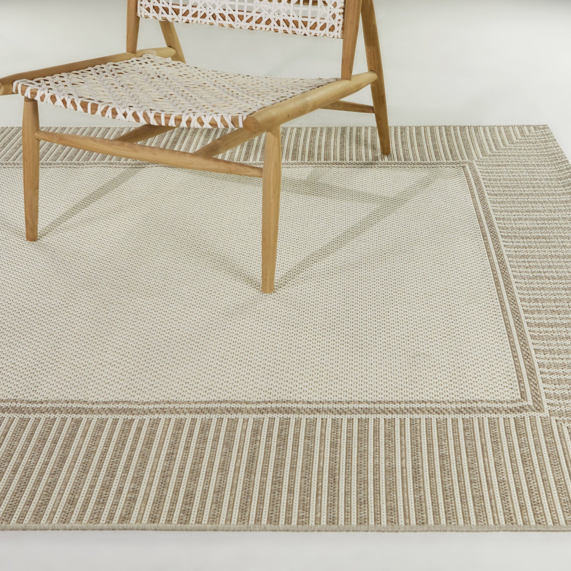 Striped Border Rug Frans Striped Border Area Rug - Balta Rugs