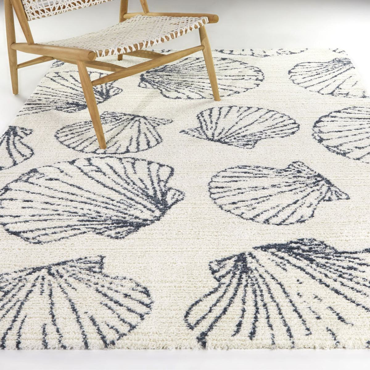 Scallop Coastal Shell Area Rug