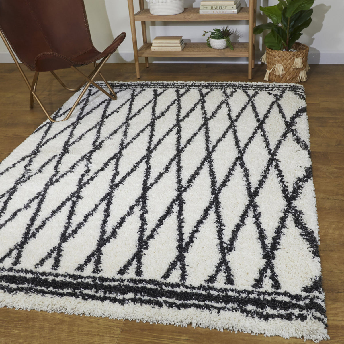 Ivan Transitional Trellis Area Rug