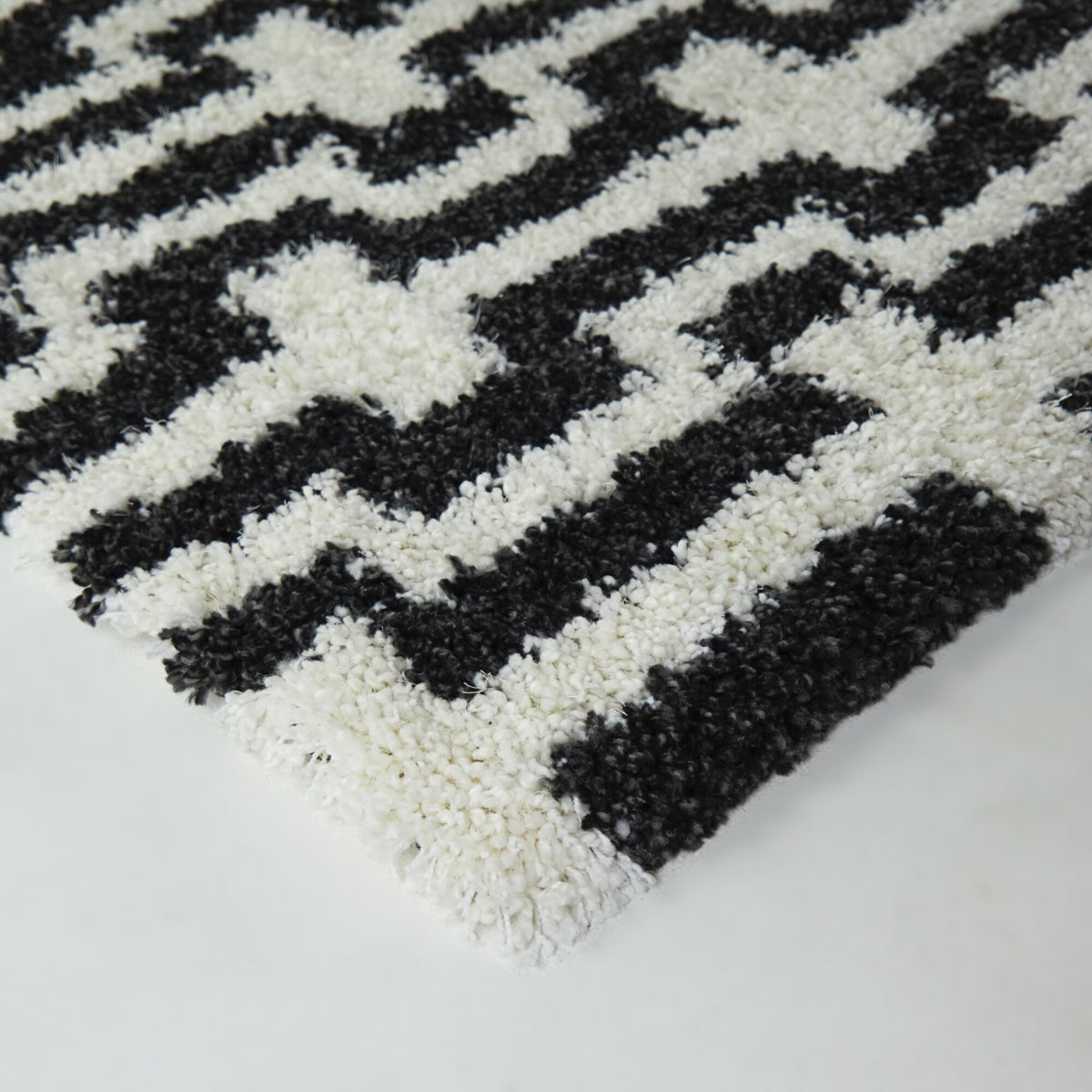 Hideki Modern Geometric Area Rug