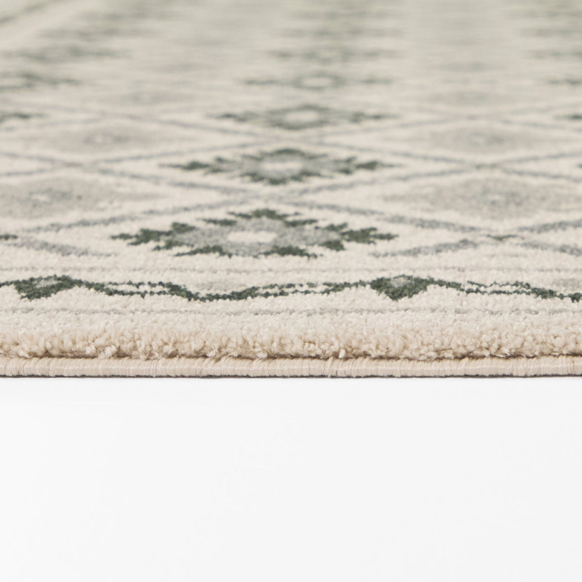 Ansel Transitional Diamond Area Rug
