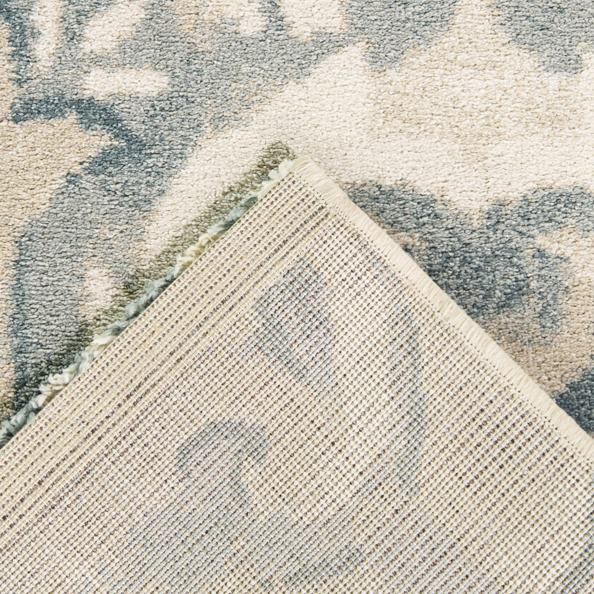 Arcas Botanical Medallion Area Rug