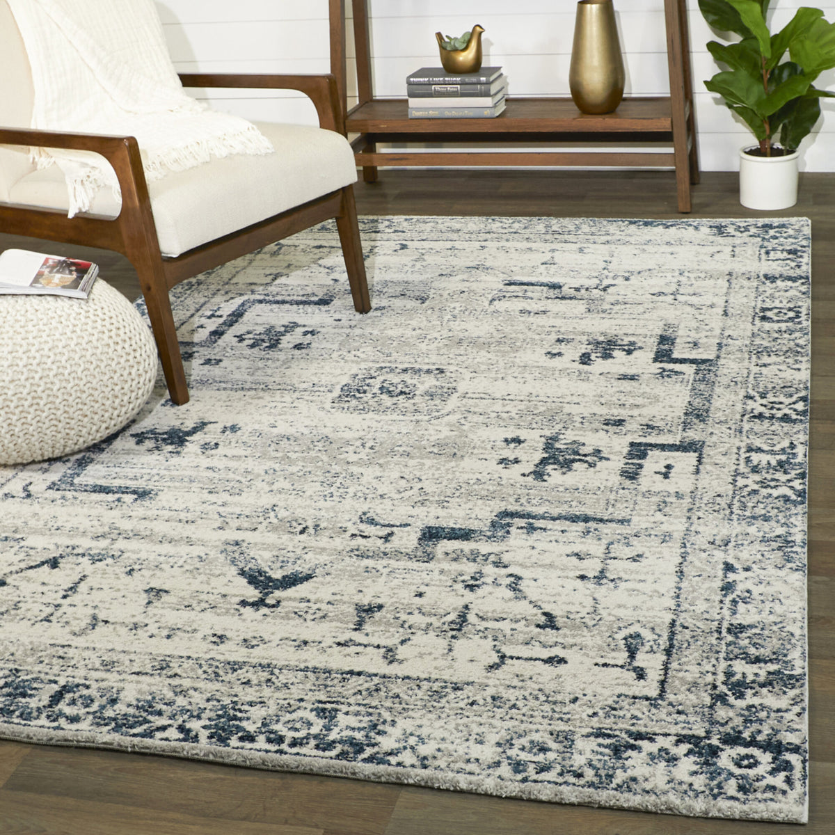 Morris Vintage Global Area Rug