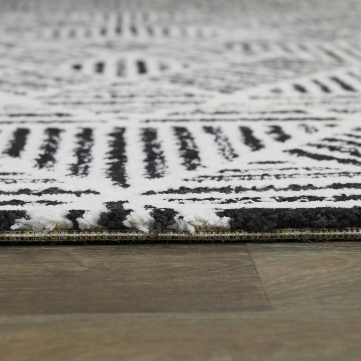 Frederic Contemporary Geometric Area Rug
