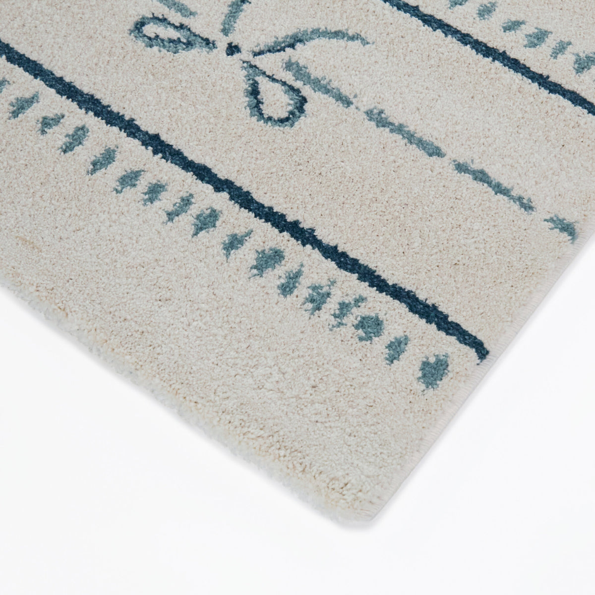 Lia Bow Horizontal Stripes Area Rug