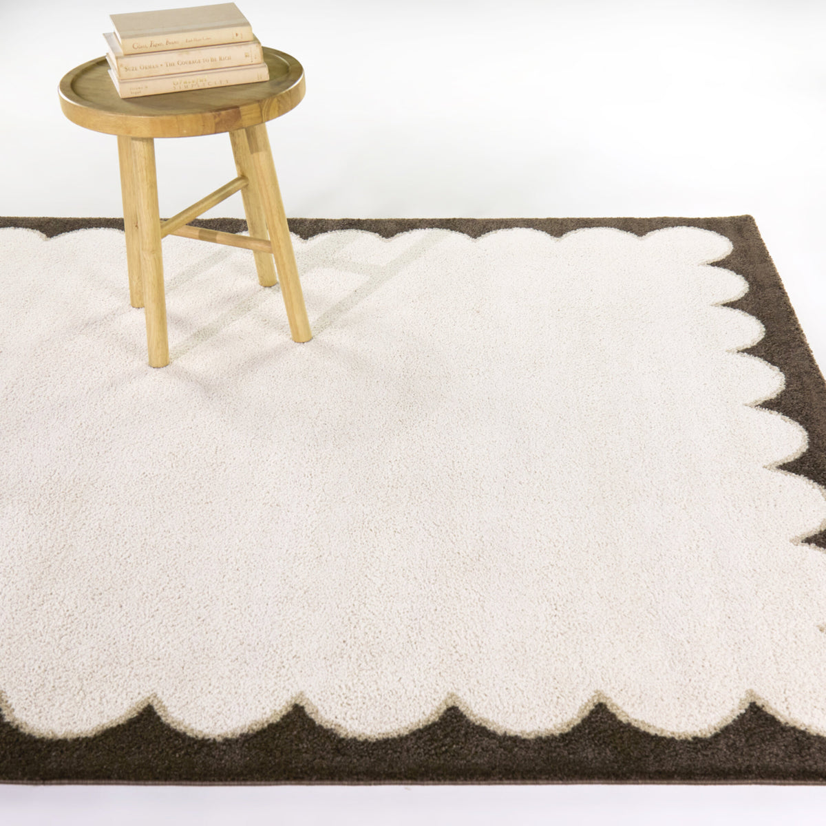 Dominique Scalloped Border  Area Rug