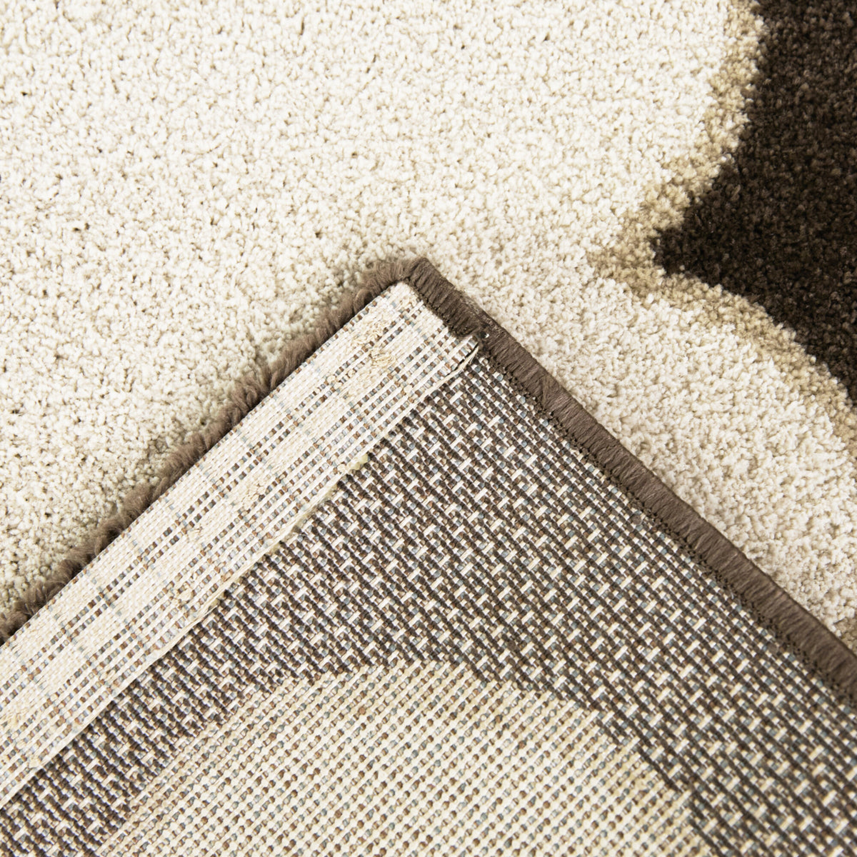 Dominique Scalloped Border  Area Rug