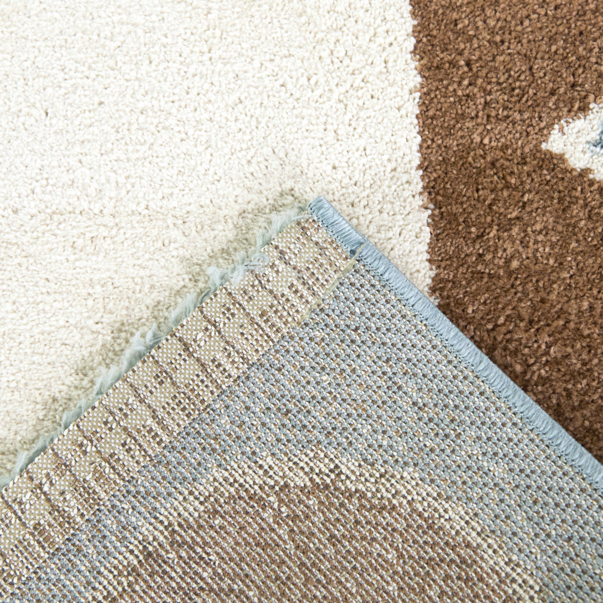 Caldeira Scalloped Border  Area Rug