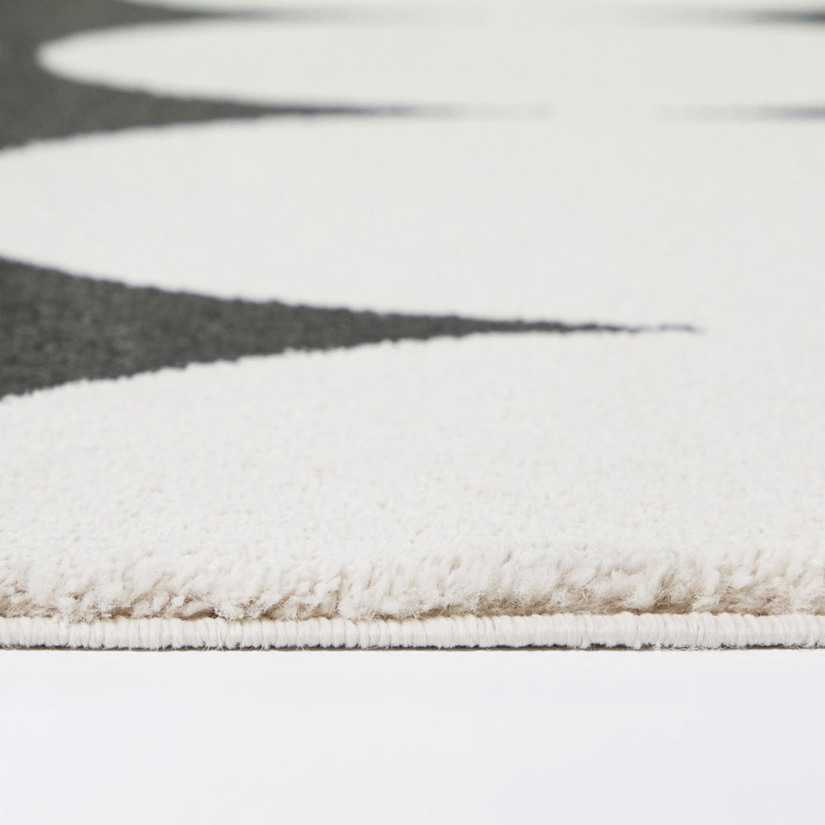 Leto Retro Geometric Area Rug