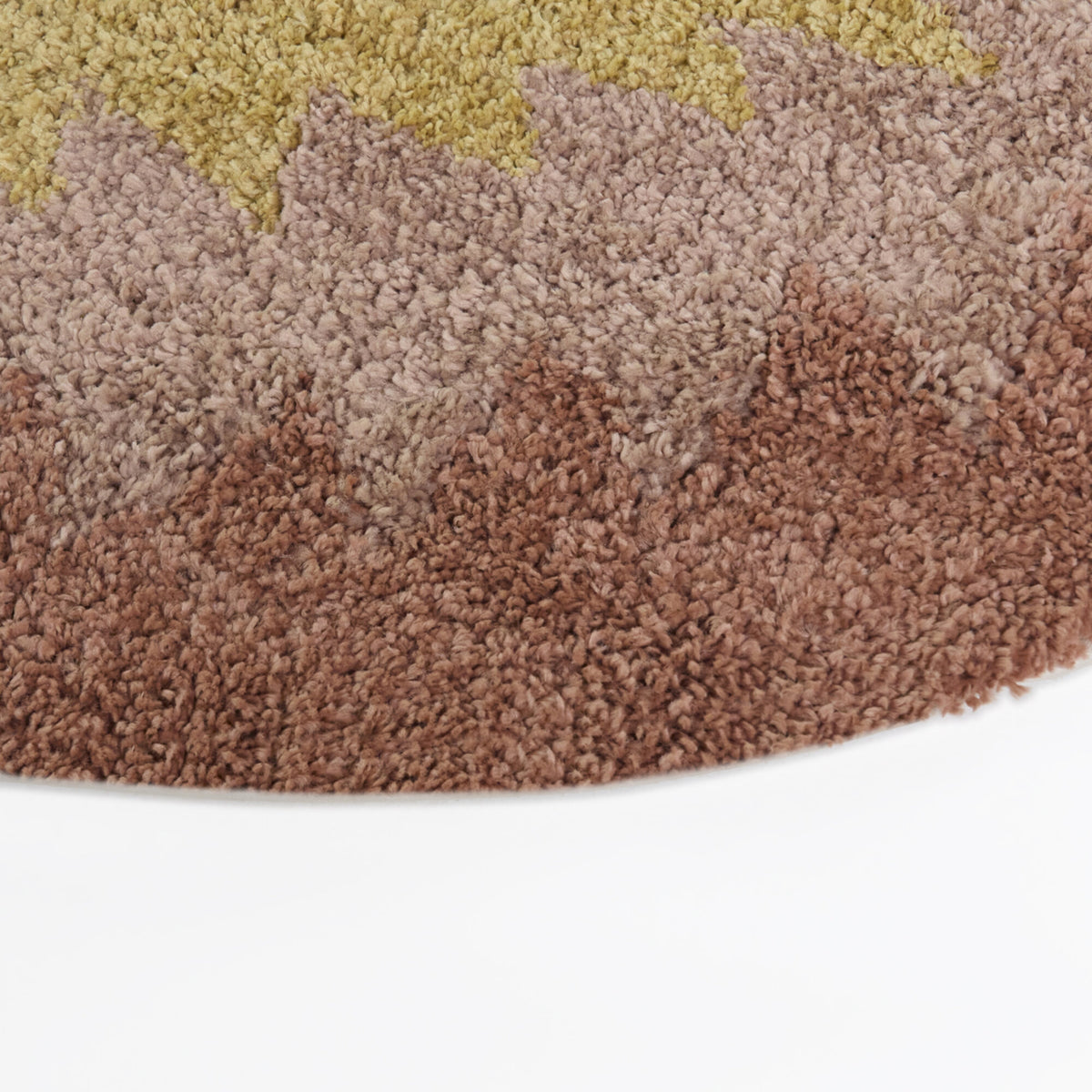 Kinnaird Triangular Border Area Rug