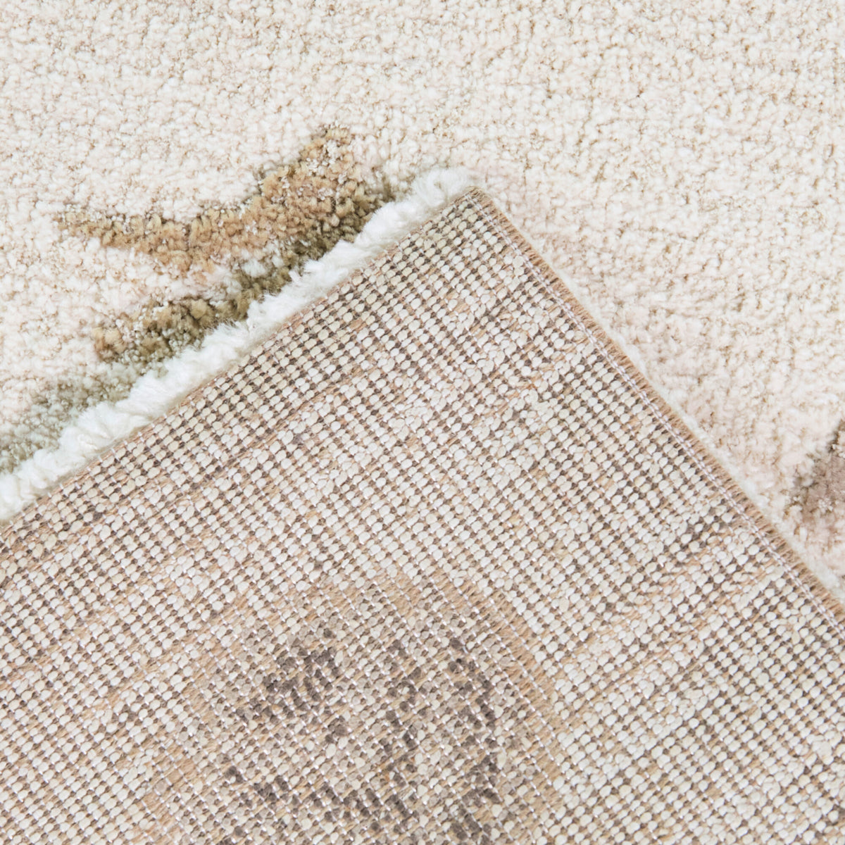Lindquist Farmhouse Floral Area Rug