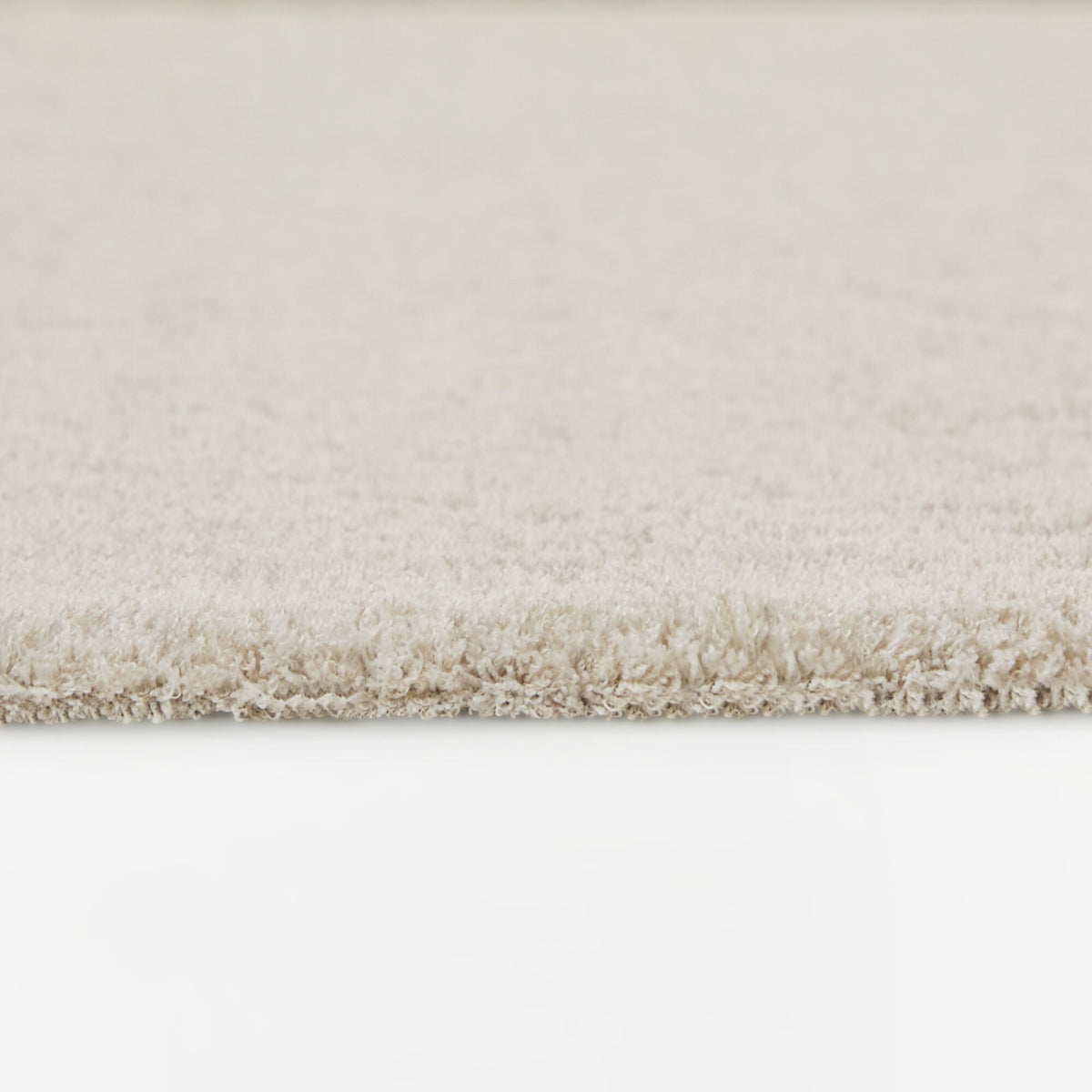 Lycus Distressed Traditional  Area Rug