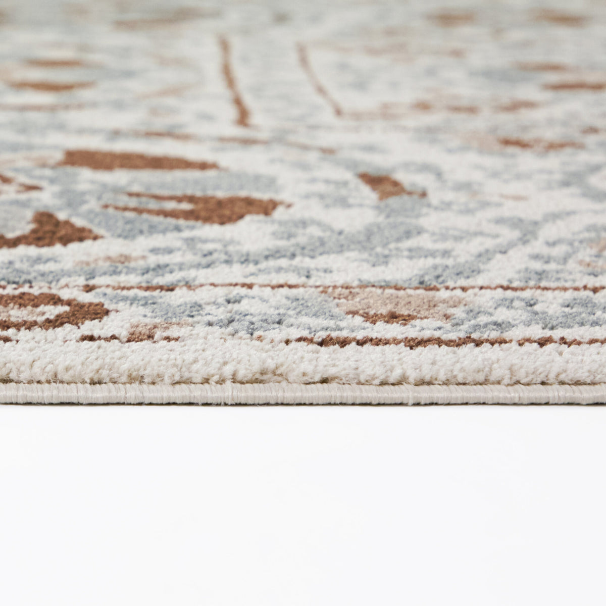 Niclas Traditional Medallion Area Rug