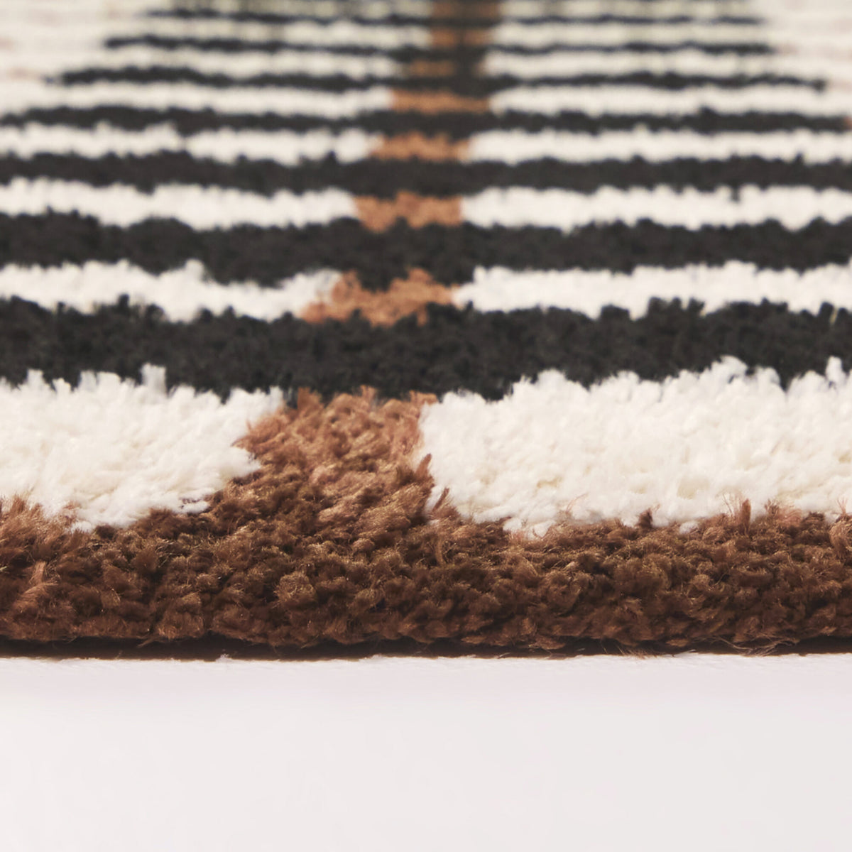 Adelia Geometric Grid Area Rug