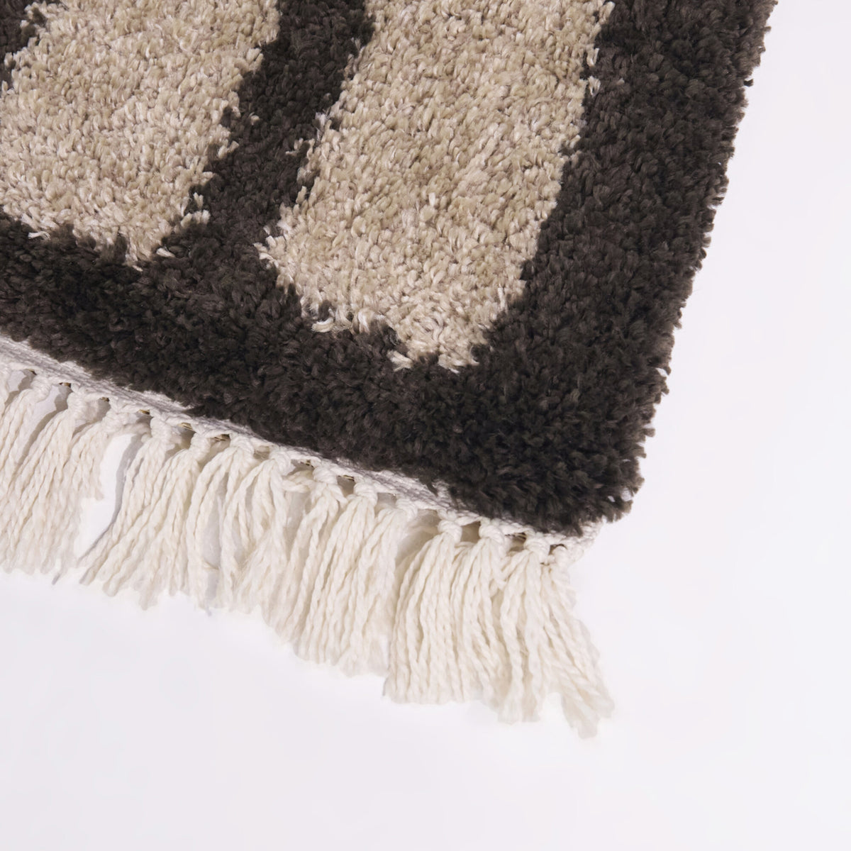 Adelia Geometric Grid Area Rug