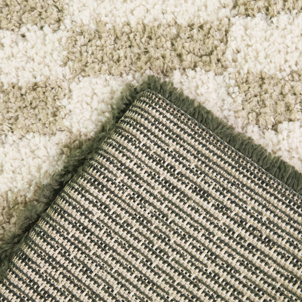 Checkered Scallop Border Area Rug