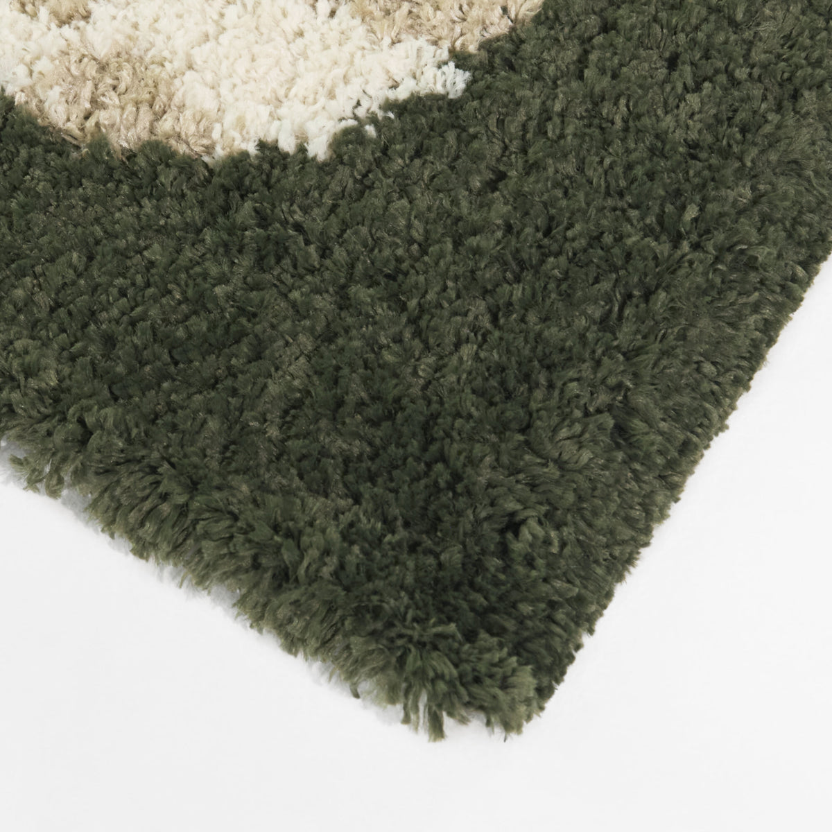 Checkered Scallop Border Area Rug