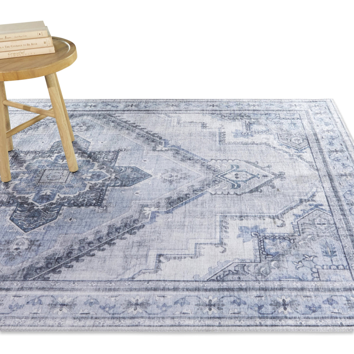 Henin Traditional Area Rug